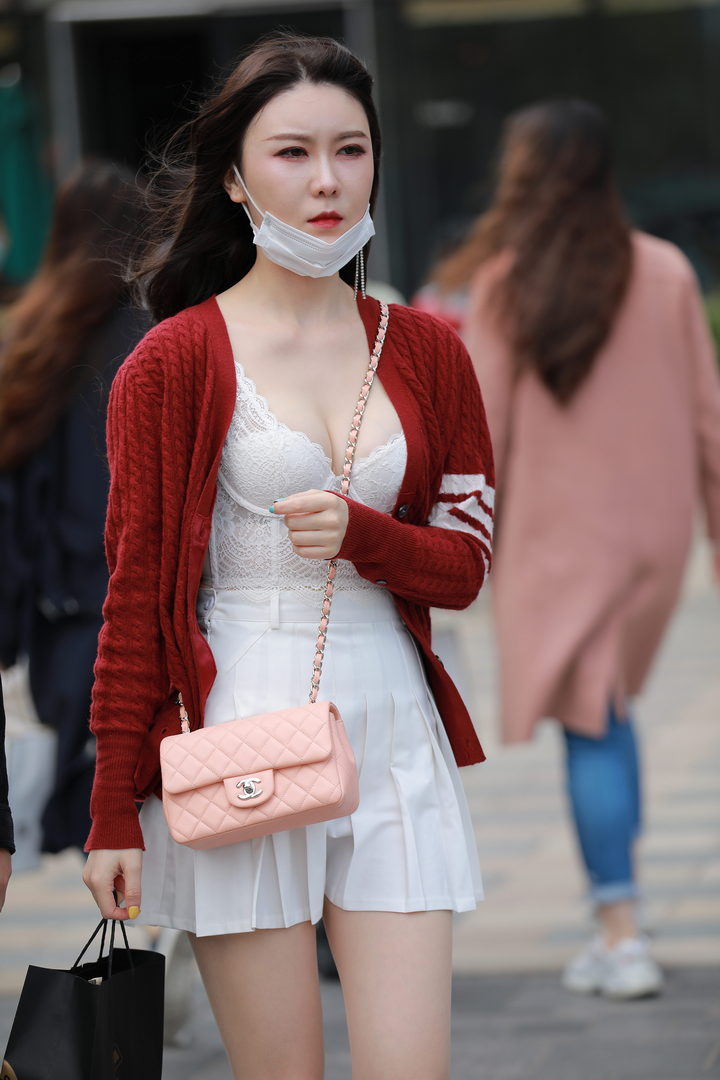 QD4180 套图89张-神兽街拍