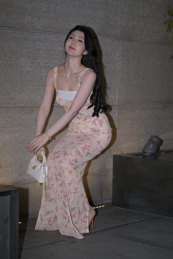 QD4286 套图205张-神兽街拍