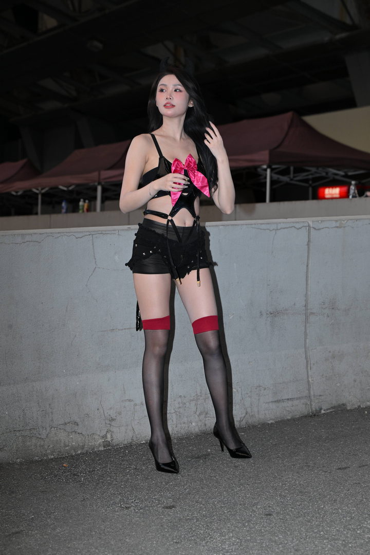 QD4465 套图72张-神兽街拍