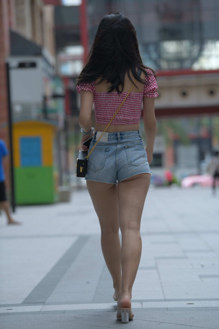 QB1796 套图625张-神兽街拍